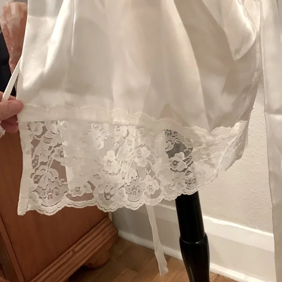 Bride Robe - Picture 5 of 7